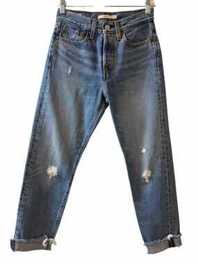 Levi’s Wedgie Cuffed Cropped Capri Jeans distressed denim boho festival Y2K 24